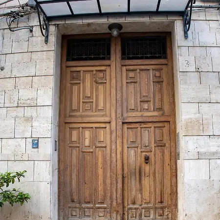 Petrarca Couette-café Palerme